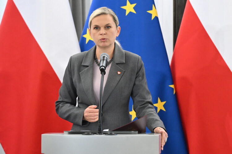 Ministra Nowacka o edukacji zdrowotnej: Frekwencja poniżej 50 proc. 9 Barbara Nowacka (PAP/Radek Pietruszka)