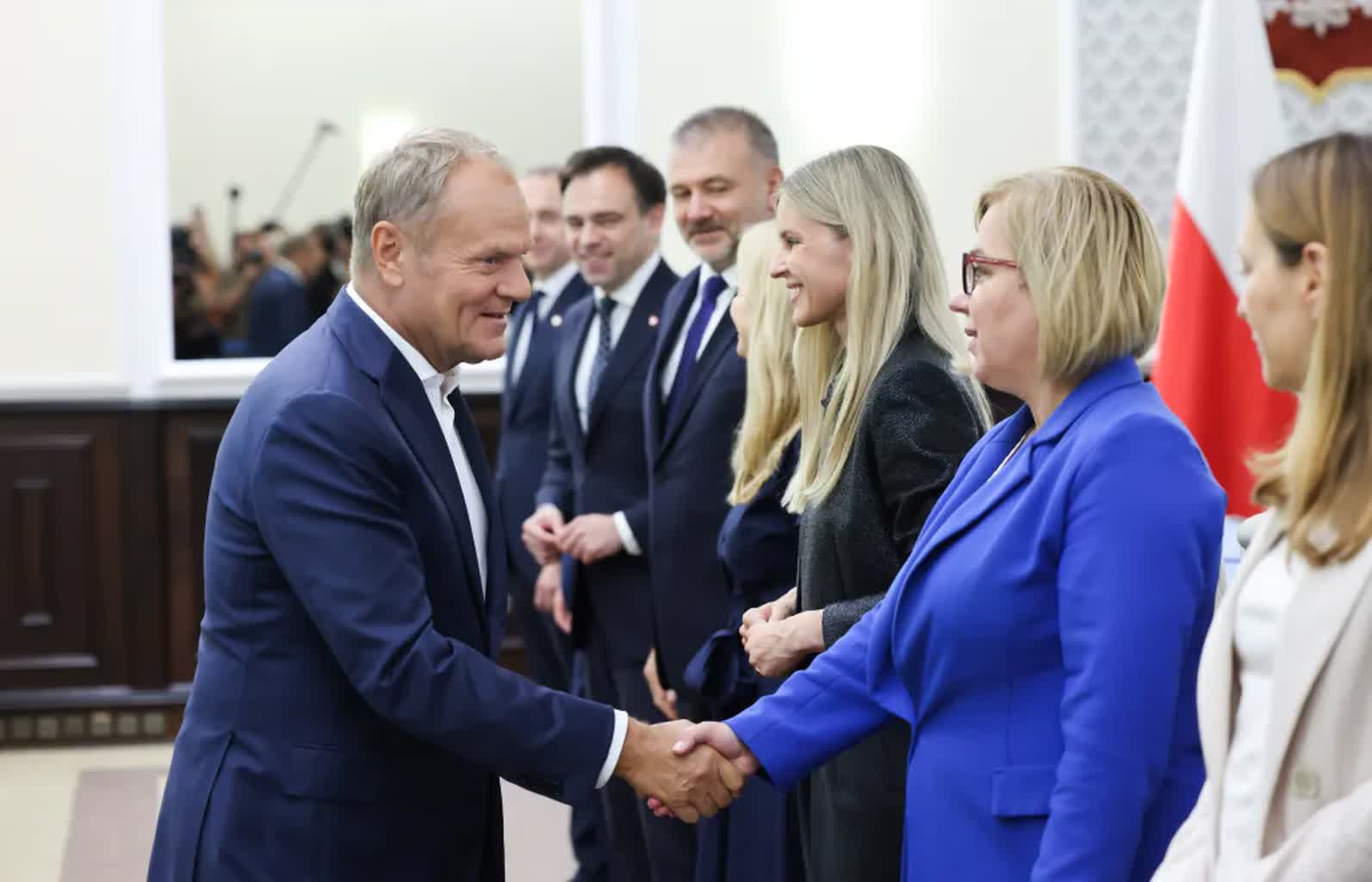 Poparcie dla rządu Donalda Tuska. Sondaż CBOS