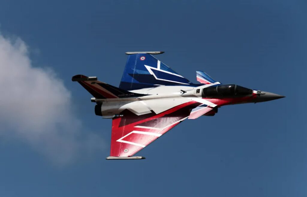 Francuski samolot Rafale (zdjęcie ilustracyjne). Fot. EPA/ALEXANDROS VLACHOS