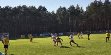 Szalony mecz w Jasieniu i remis, który Stal musi szanować 6 fot. Jakub Lesiński