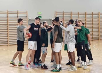 Zastal w treningu: Fayne z problemem, Mazurczak gotowy, poczatek sparingów, poszukiwania 4 obcokrajowca... 12 Zastal w treningu: Fayne z problemem, Mazurczak gotowy, poczatek sparingów, poszukiwania 4 obcokrajowca... Radio Zachód - Lubuskie