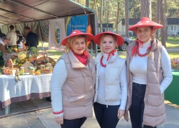 "Ludowe Grzybobranie" nad Jeziorem Sławskim 15 Grzybobranie Sława