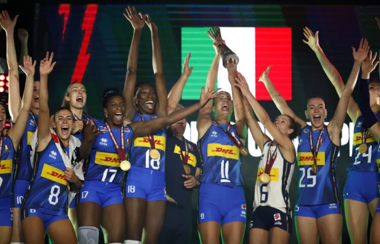 Siatkarki reprezentacji Włoch. Fot. PAP/EPA/RUNGROJ YONGRIT