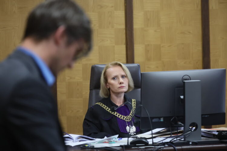 Sędzia Iwona Konopka na sali rozpraw Sądu Okręgowego w Warszawie. Rozprawa apelacyjna w procesie byłego ministra zdrowia (PAP/Leszek Szymański)