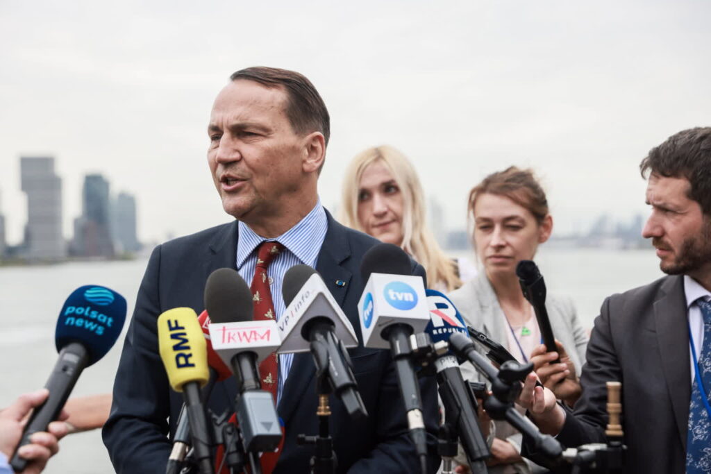 Sikorski stanowczo do rosyjskich władz 2 Radosław Sikorski w Nowym Jorku (PAP/Leszek Szymański)