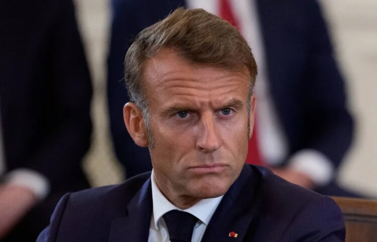 Francja z problemami. Dług publiczny w górę 9 Prezydent Francji Emmanuel Macron. Fot. PAP/EPA/AARON SCHWARTZ / POOL