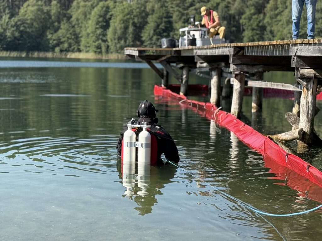 Skażenie jeziora na poligonie w Wędrzynie? [FILM I ZDJĘCIA] Radio Zachód - Lubuskie