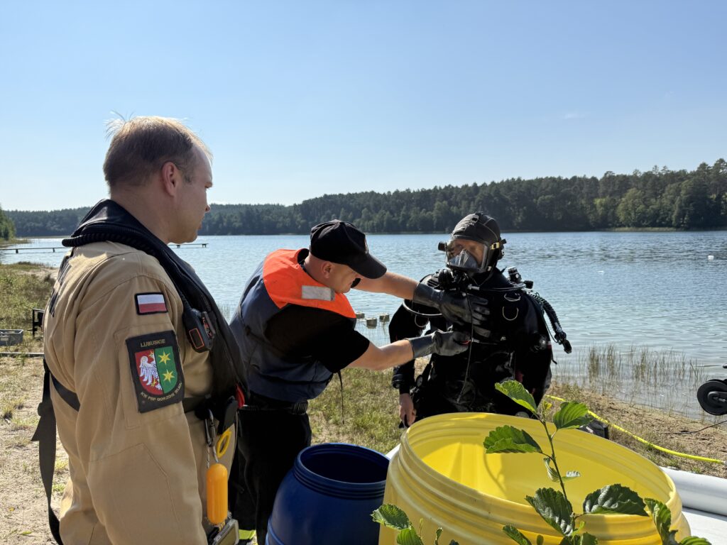 Skażenie jeziora na poligonie w Wędrzynie? [FILM I ZDJĘCIA] Radio Zachód - Lubuskie