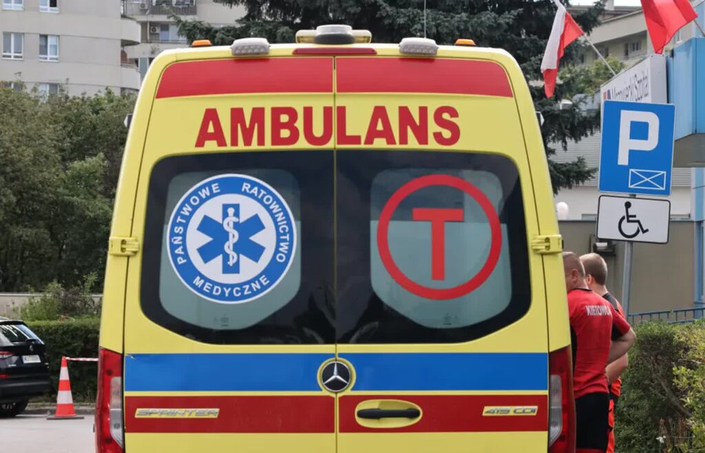 Karetka pogotowia Fot. PAP/Albert Zawada