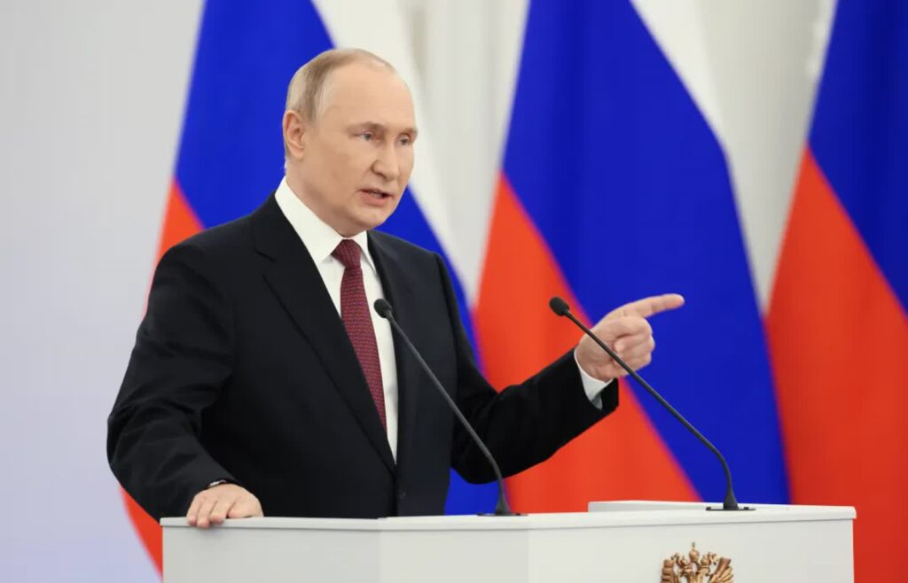 Władimir Putin. Fot. PAP/EPA/GRIGORY SYSOEV/SPUTNIK/KREMLIN POOL