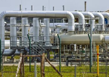 Kulisy wysadzenia gazociągu Nord Stream - zatrzymano podejrzanego 11 Naziemna część gazociągu Nord Stream 2 (PAP/EPA/HANNIBAL HANSCHKE)