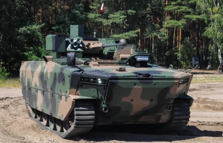 Bojowy pływający wóz piechoty Borsuk (zdj. ilustracyjne) Fot. PAP/Jakub Borowski