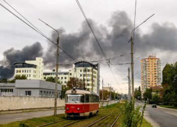 Zniszczenia w Kijowie Fot. PAP/Vladyslav Musiienko