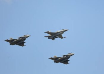 Doszło do naruszenia polskiej przestrzeni powietrznej? Siły Zbrojne odpowiadają 13 Myśliwce F-16. Zdj. ilustracyjne. Fot. PAP/Rafał Guz