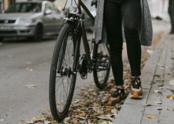 Wysyp zdarzeń drogowych. Większość z udziałem rowerzystów i motocyklistów 12 fot. freepik