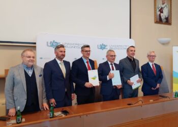 Podpisano deklarację na budowę szpitala psychiatrycznego w Zielonej Górze 16 Podpisano deklarację na budowę szpitala psychiatrycznego w Zielonej Górze Radio Zachód - Lubuskie