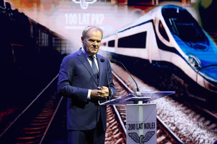 Donald Tusk na 16. Międzynarodowych Targach Kolejowych TRAKO (PAP/Piotr Matusewicz)