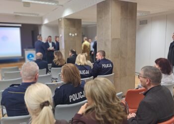 Szpitale chcą być gotowe na kryzys. Gorzów odwiedził dyrektor lecznicy z Tarnopolu 15 Szpitale chcą być gotowe na kryzys. Gorzów odwiedził dyrektor lecznicy z Tarnopolu Radio Zachód - Lubuskie