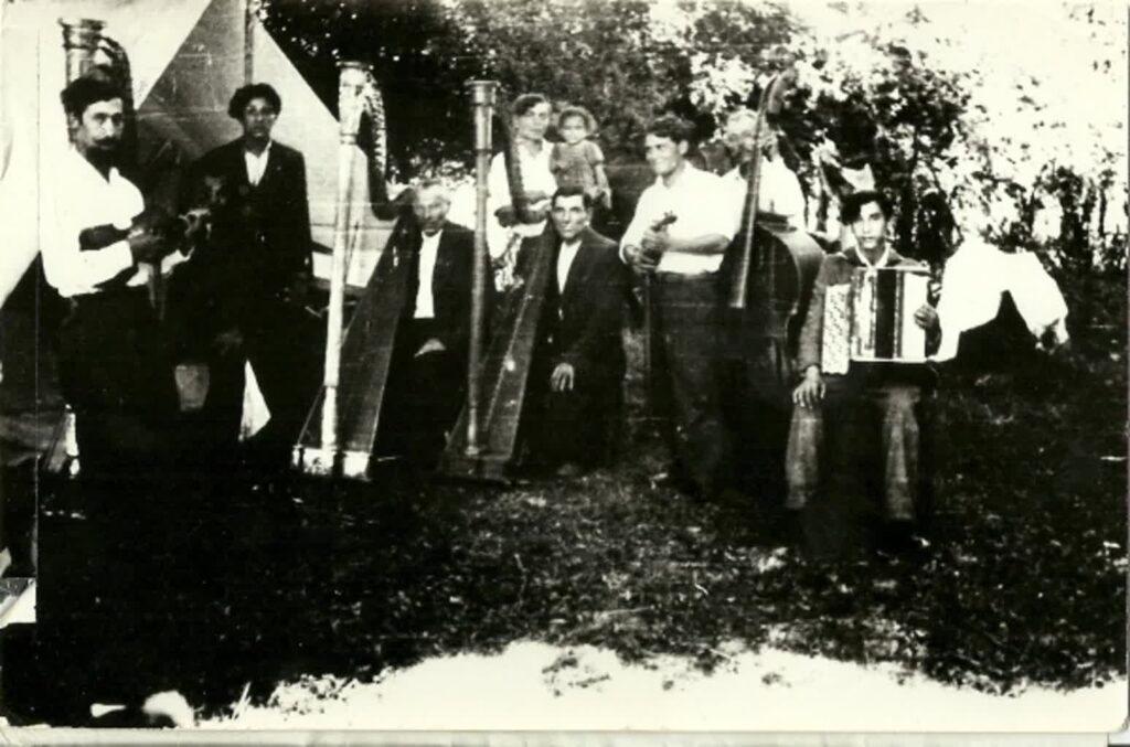 „Rosy z cygańskich łez” - posłuchaj reportażu Cezarego Galka w niedzielę „Rosy z cygańskich łez” - posłuchaj reportażu Cezarego Galka w niedzielę Radio Zachód - Lubuskie