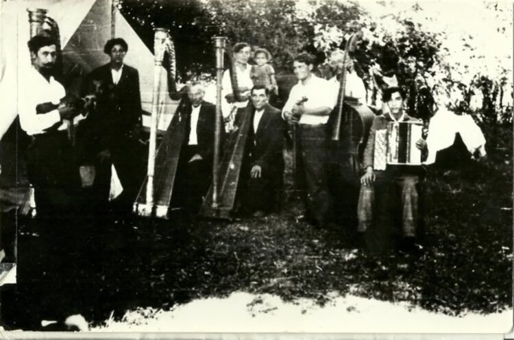 „Rosy z cygańskich łez” - posłuchaj reportażu Cezarego Galka w niedzielę 9 „Rosy z cygańskich łez” - posłuchaj reportażu Cezarego Galka w niedzielę Radio Zachód - Lubuskie