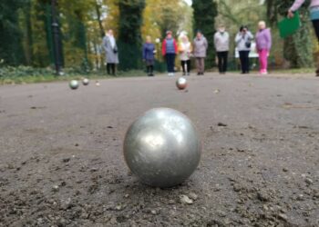 Iłowskie rozgrywki seniorów w bule w ramach Dnia Sportu 14 fot. K.Gonera