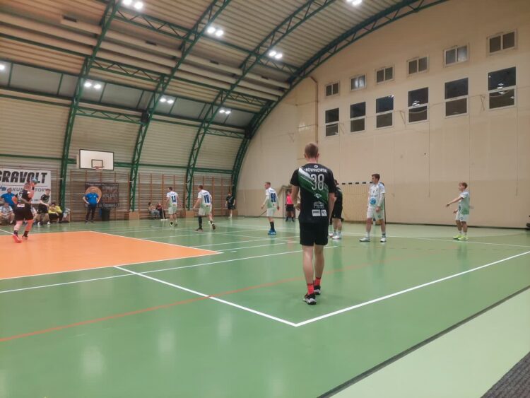 Pierwsza połowa słaba, w drugiej dużo lepiej, a już w karnych świetnie - Trójka Nowa Sól wygrywa w Poznaniu 9 Pierwsza połowa słaba, w drugiej dużo lepiej, a już w karnych świetnie - Trójka Nowa Sól wygrywa w Poznaniu Radio Zachód - Lubuskie