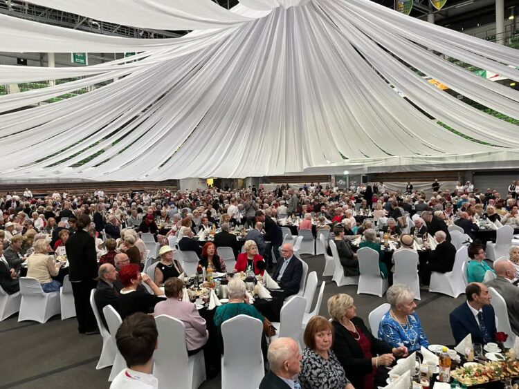 Bal Seniora w zielonogórskiej hali CRS [ZDJĘCIA] Radio Zachód - Lubuskie