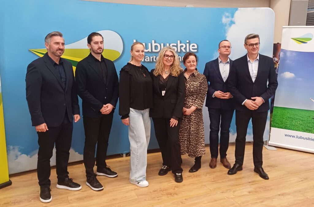 Stypendia dla studentów kierunków medycznych - trwa nabór w UMWL. Konferencja prasowa (fot. Piotr Bakselerowicz)