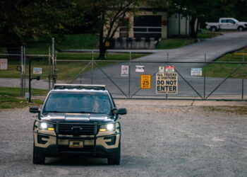 USA. Eksplozja w wojskowym składzie materiałów wybuchowych, są ofiary 15 PAP/EPA/MARTIN B. CHERRY