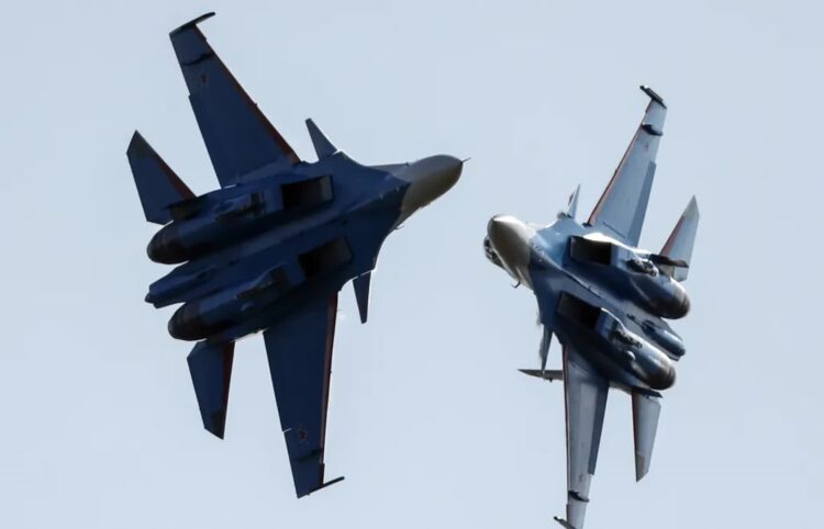 Su-30SM (zdj. ilustracyjne) Fot. PAP/EPA/SERGEI ILNITSKY