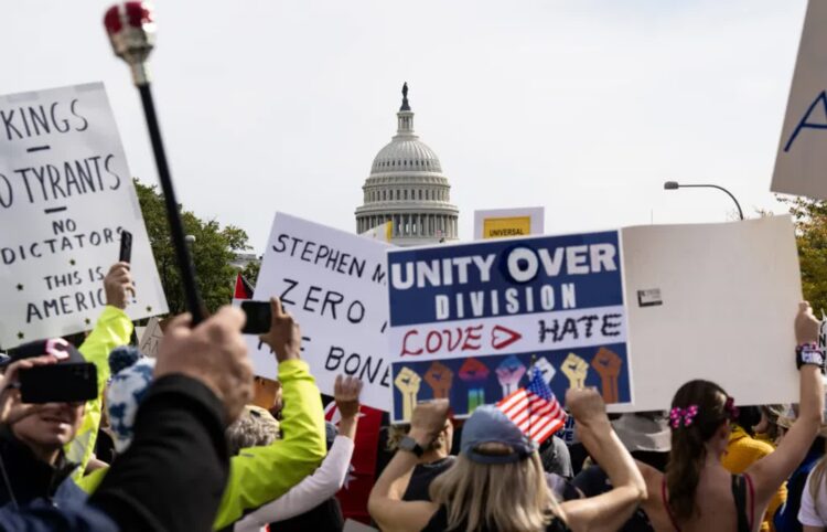 Protest w Waszyngtonie Fot. PAP/EPA/LUKE JOHNSON