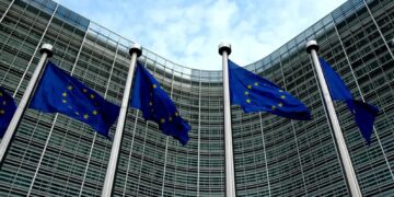 Budynek Komisji Europejskiej. Fot. PAP/Darek Delmanowicz