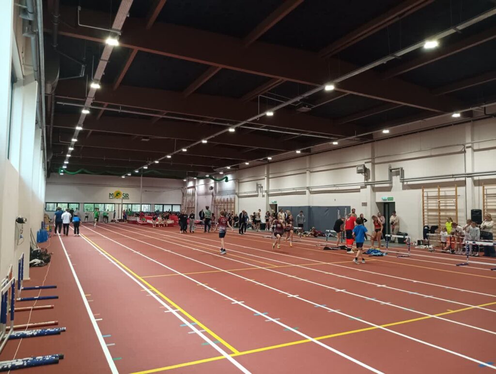 I Lubuski Mityng Halowy: wiele emocji w trakcie rywalizacji młodych lekkoatletów Radio Zachód - Lubuskie