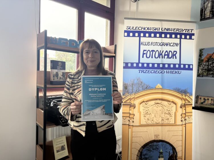 Wyróżnienie dla Biblioteki Publicznej Gminy Sulechów 9 Wyróżnienie dla Biblioteki Publicznej Gminy Sulechów Radio Zachód - Lubuskie