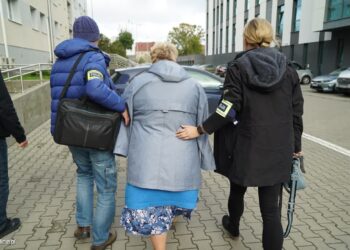 Policja przy cmentarzach, czyli „akcja znicz”