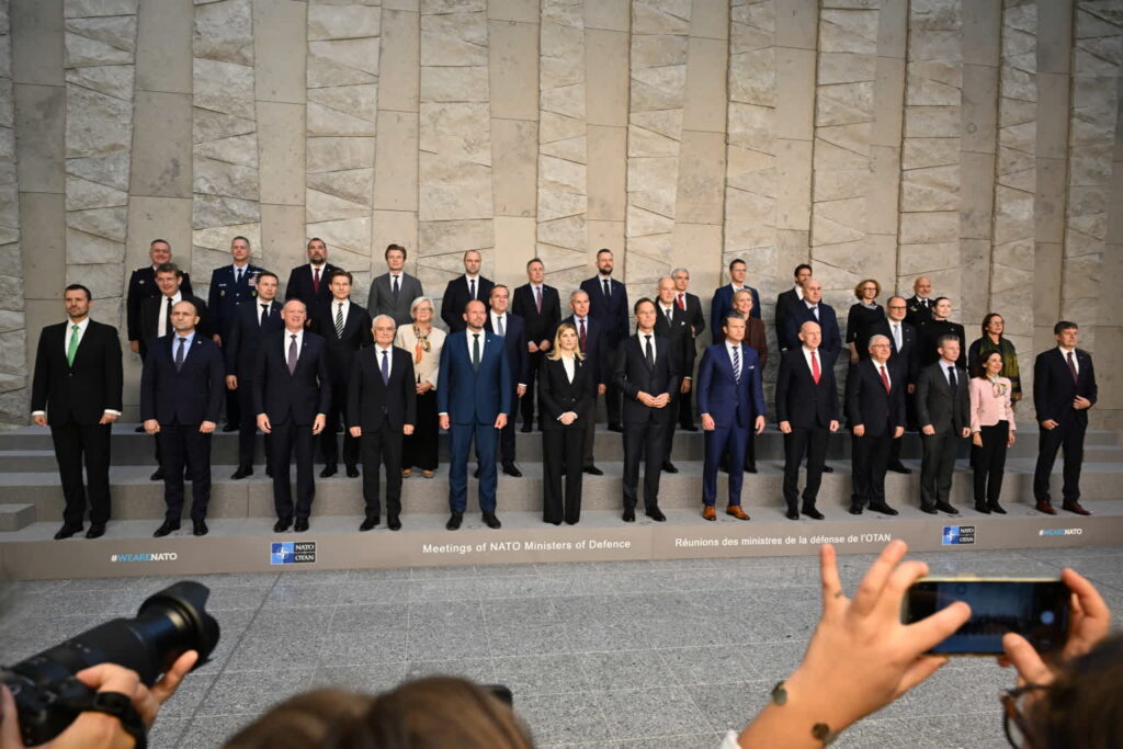 Bruksela. Spotkanie ministrów obrony państw NATO (PAP/Wiktor Dąbkowski)
