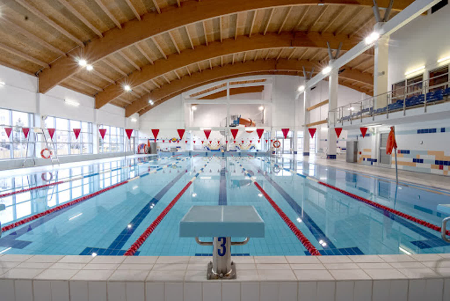 Żaglica 16 Arena.jpg