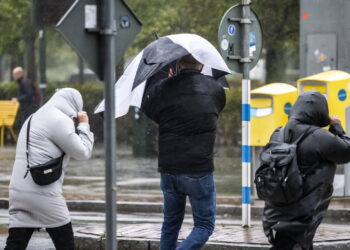 Sztorm Amy w Szwecji. Fot. PAP/EPA/JOHAN NILSSON