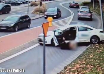 Niebezpieczna jazda taksówki przy dworcu PKP Radio Zachód - Lubuskie