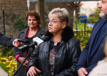 Anna Chinalska podczas konferencji prasowej nt. rozstrzygnięcia konkursu wsparcia rehabilitacji osób niepełnosprawnych (fot. Marek Pych/lubuskie.pl)