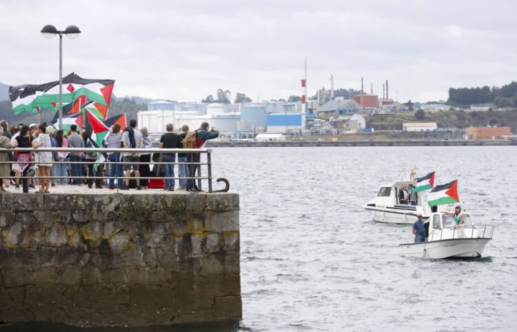 Wiec poparcia dla Flotylli Sumud w północno-zachodniej Hiszpanii Fot. PAP/EPA/KIKO DELGADO