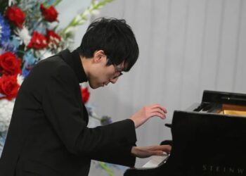 Eric Lu przy fortepianie Fot. PAP/Marcin Obara