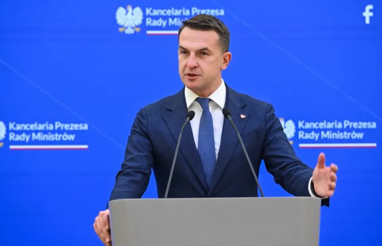 Szłapka: konwencja Nowoczesnej podjęła decyzję o rozwiązaniu partii 9 Adam Szłapka. Fot. PAP/Radek Pietruszka