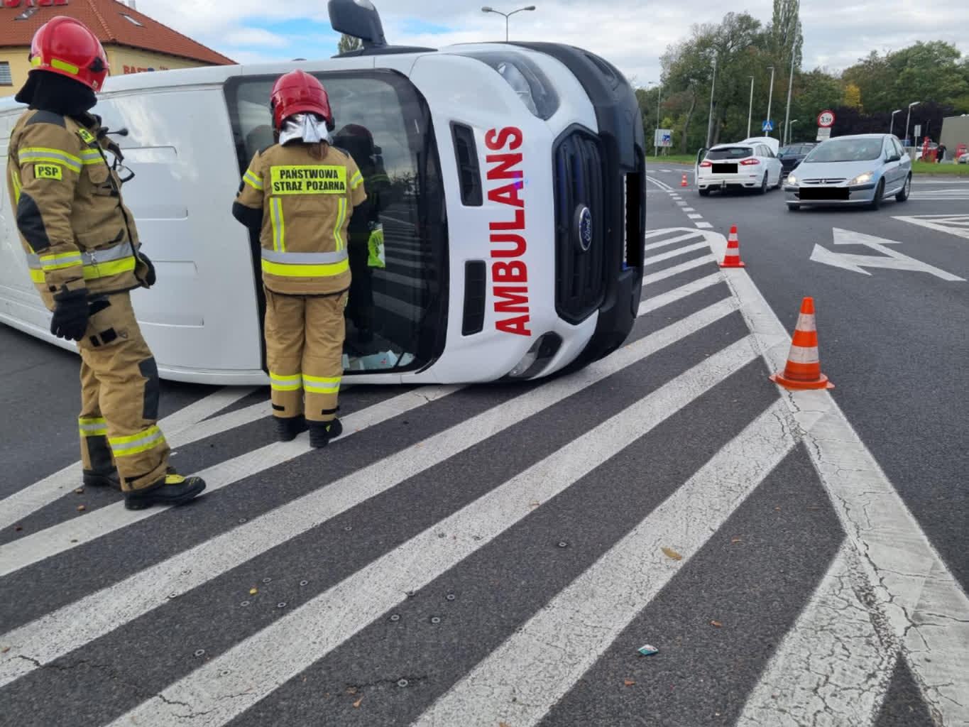 Zderzenie karetki i forda w Kostrzynie Radio Zachód - Lubuskie