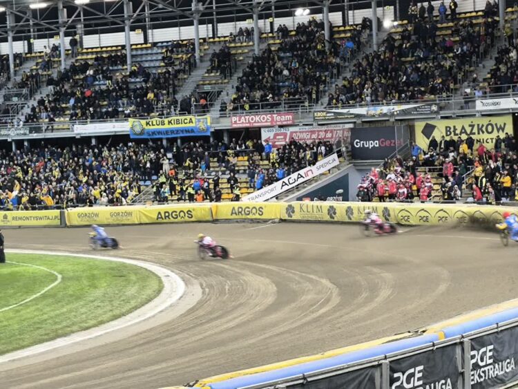 Stal spłaciła swoje zobowiązania 9 Stal spłaciła swoje zobowiązania Radio Zachód - Lubuskie