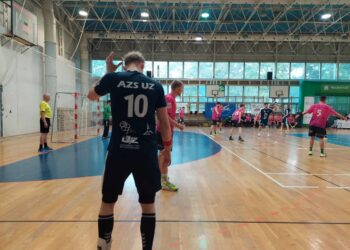 Olimp AZS UZ przegrał z Borem Oborniki Śląskie. Było blisko rzutów karnych Radio Zachód - Lubuskie