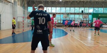 Olimp AZS UZ przegrał z Borem Oborniki Śląskie. Było blisko rzutów karnych Radio Zachód - Lubuskie