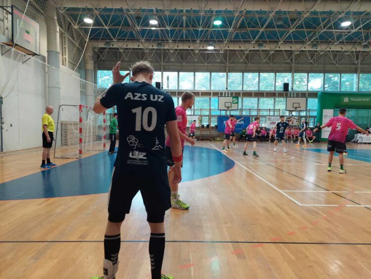 Olimp AZS UZ przegrał z Borem Oborniki Śląskie. Było blisko rzutów karnych 9 Olimp AZS UZ przegrał z Borem Oborniki Śląskie. Było blisko rzutów karnych Radio Zachód - Lubuskie