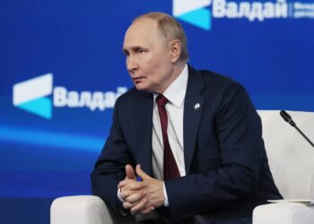 Pod przywództwem Józefa Piłsudskiego Polska popełniła wiele błędów przed II wojną światową - powiedział w czwartek przywódca Rosji Władimir Putin na konferencji Klubu Wałdajskiego w Soczi.