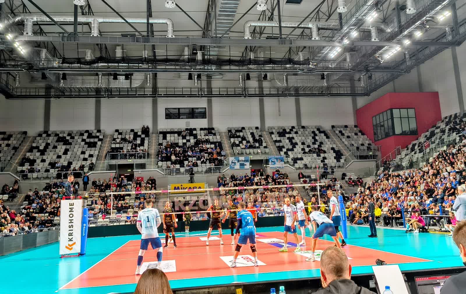 Mizerne dwa sety, solidny trzeci – Cuprum Stilon przegrał ze Skrą